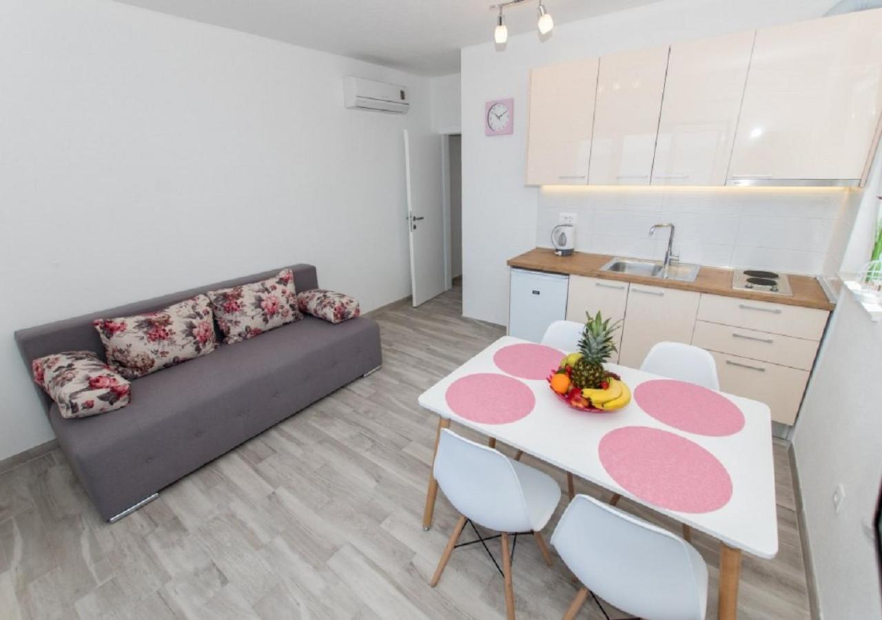 Seaview Apartments Oscar มาคาร์สกา ภายนอก รูปภาพ