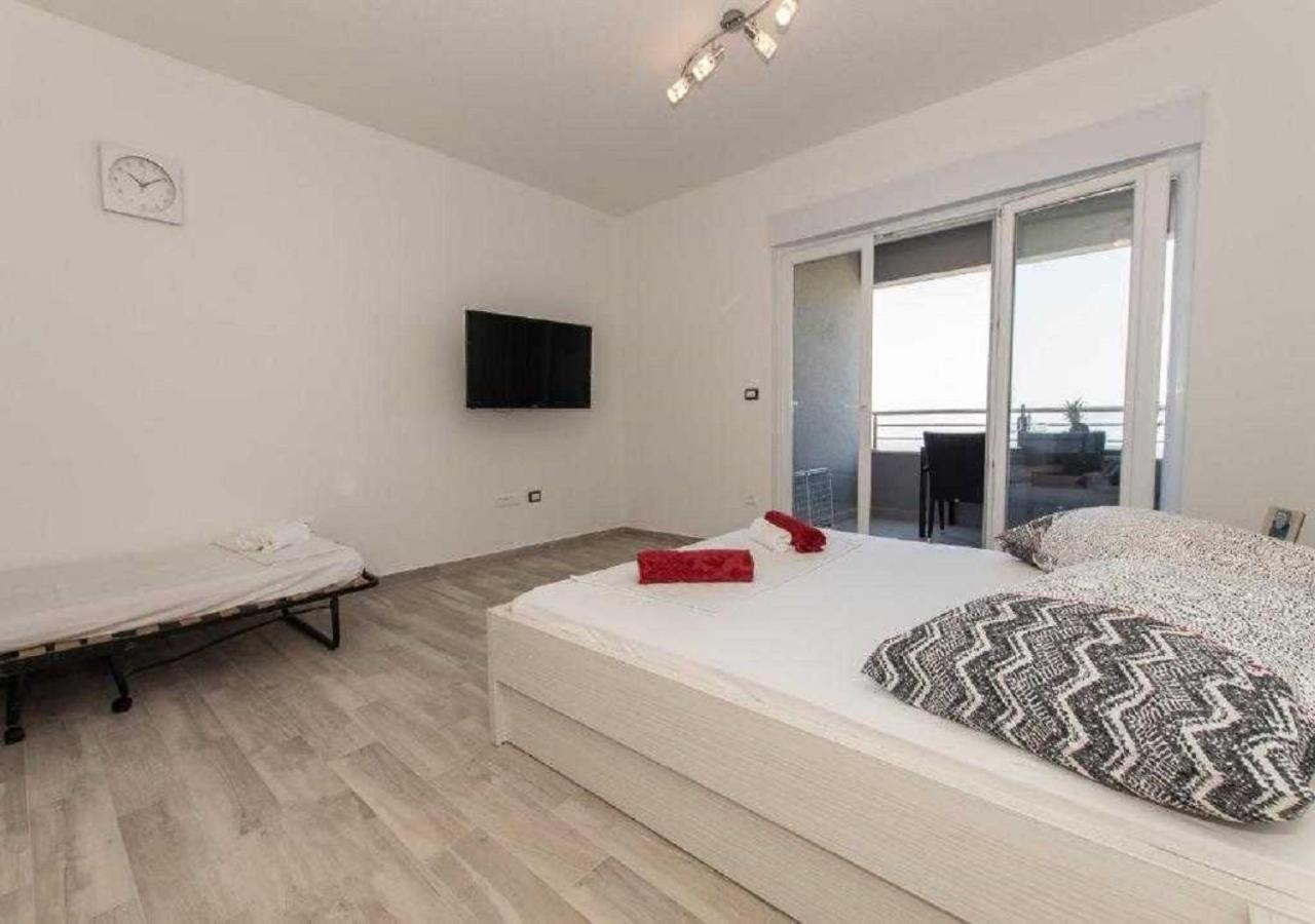 Seaview Apartments Oscar มาคาร์สกา ภายนอก รูปภาพ