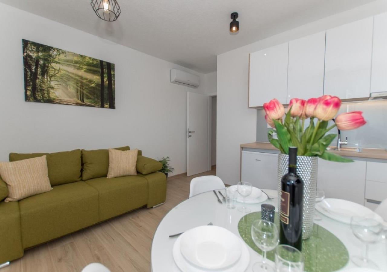 Seaview Apartments Oscar มาคาร์สกา ภายนอก รูปภาพ